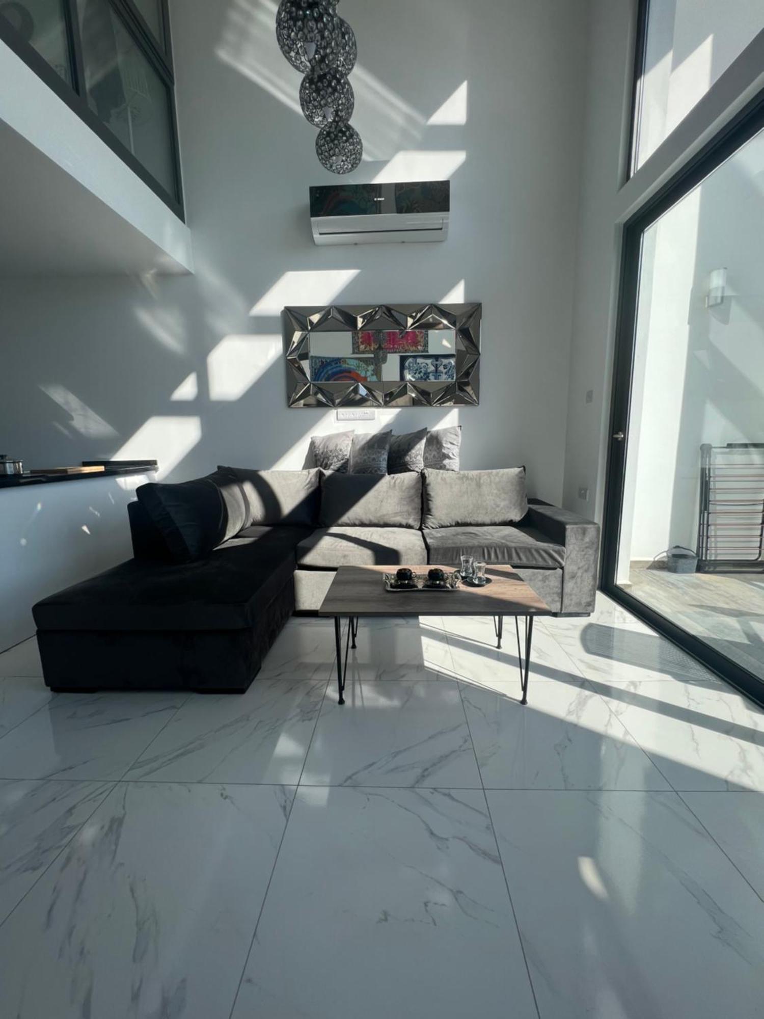 Hermes Penthouse Akanthou Exteriör bild